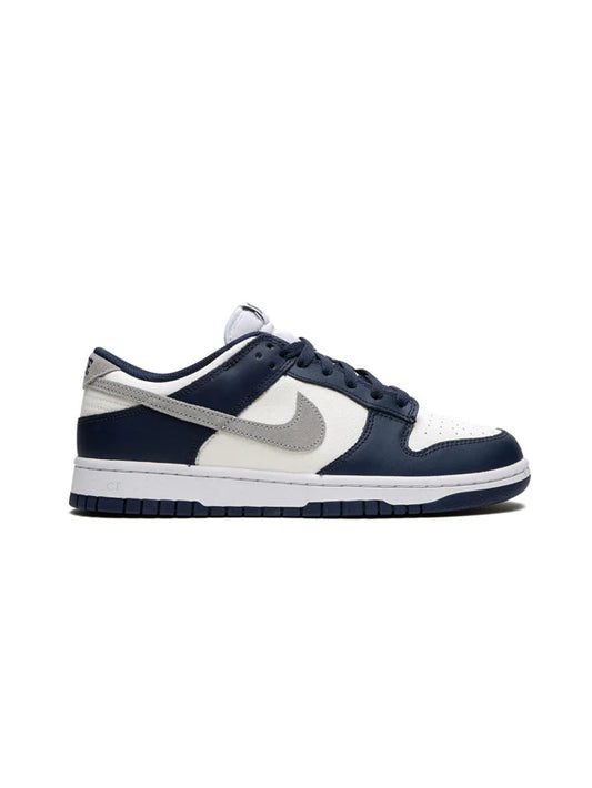 DUNK LOW "MIDNIGHT NAVY/LT SMOKE GREY"