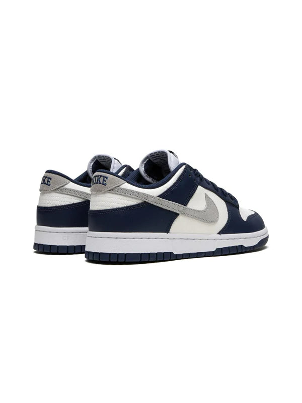 DUNK LOW "MIDNIGHT NAVY/LT SMOKE GREY"