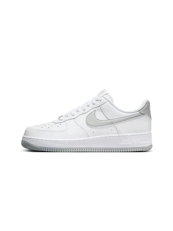 AIR FORCE 1 LOW '07 "WHITE/LIGHT SMOKE GREY