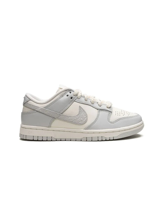 DUNK LOW "NEEDLEWORK”