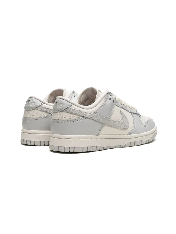 DUNK LOW "NEEDLEWORK”
